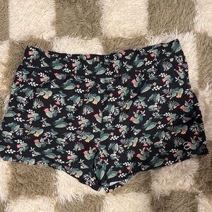 Magellan Outdoors Floral Patterned Women's Shorts